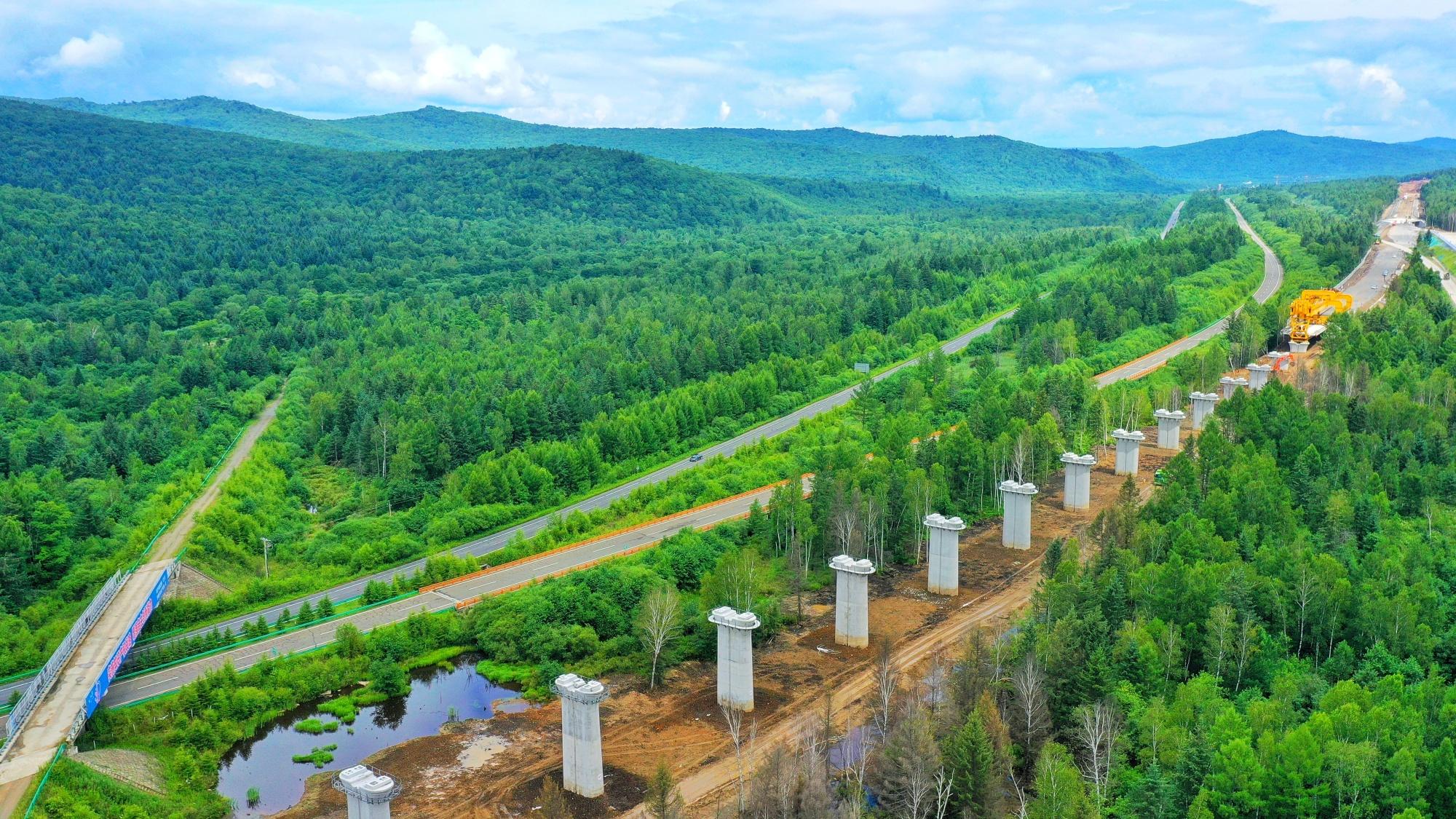 红色研学再启程！千余名师生搭乘专列赴延安